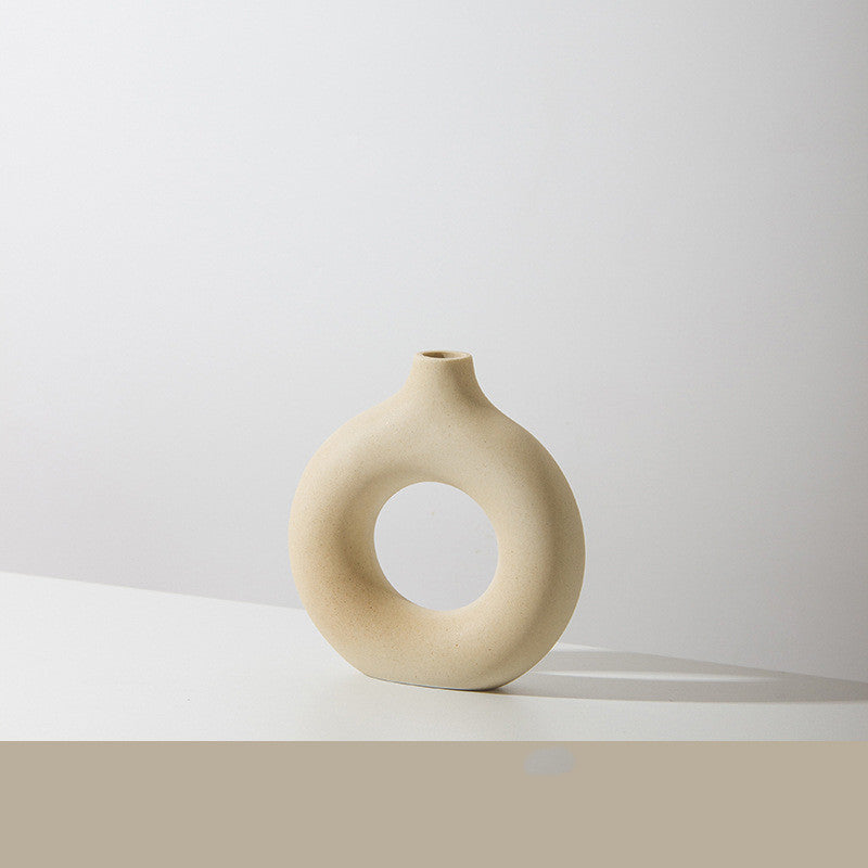 Sculptural Donut Ceramic Vase – Minimal Home Decor Accent